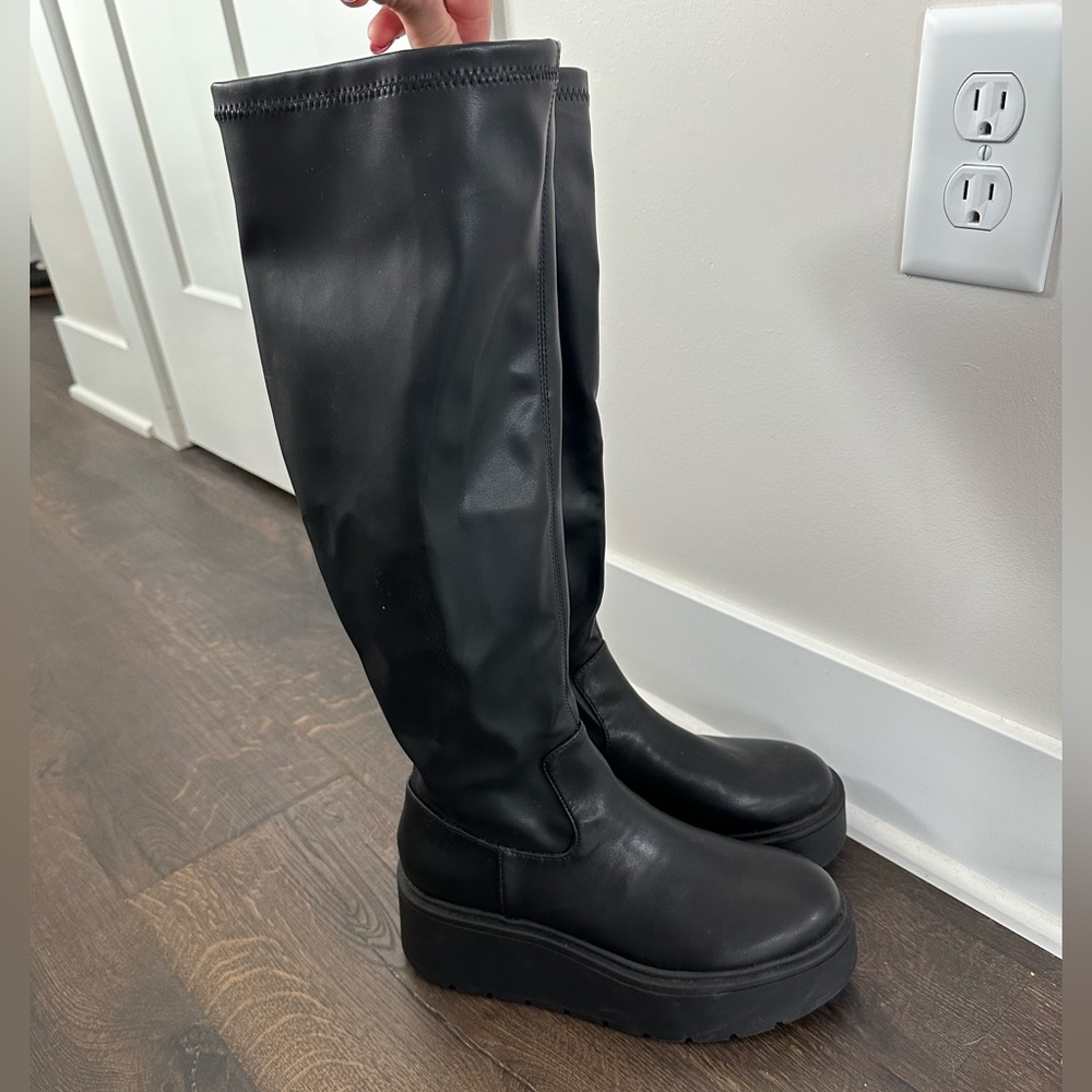 Steve Madden Platform Boots